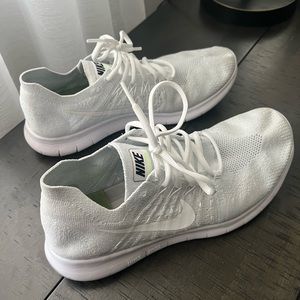 Nike free RN flyknit white 10.5M